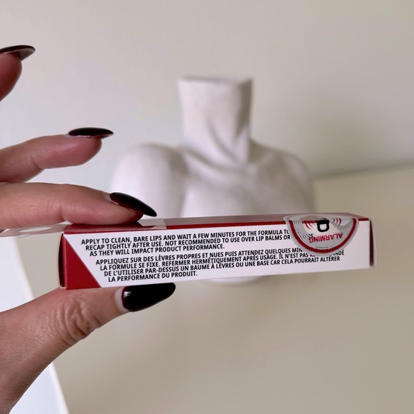 MAC Cosmetics Locked Kiss 24 HR Lipstick, Vicious - Picture 7 of 7